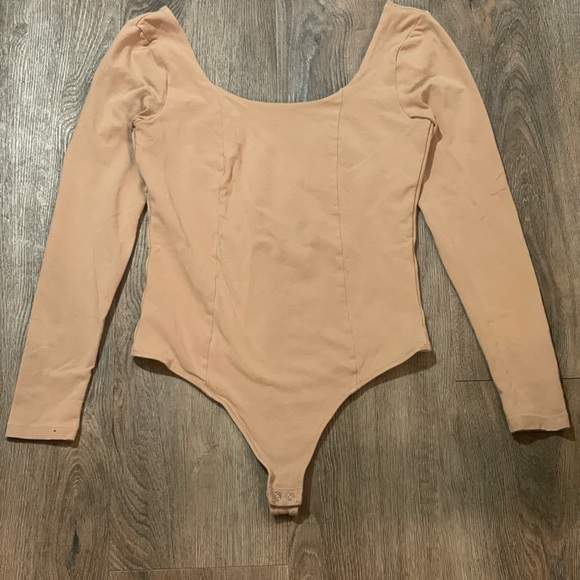 Abercrombie & Fitch Tops - Abercrombie & Fitch Long-Sleeve Seamed  Scoopneck Bodysuit - Nude/Light Beige